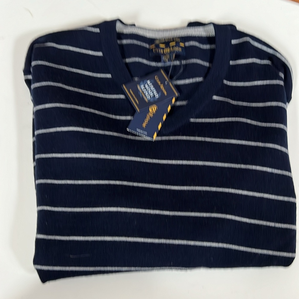 Club Room merino blend v-neck sweater - Picture 4 of 4